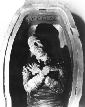 Boris Karloff's Mummy sleeps